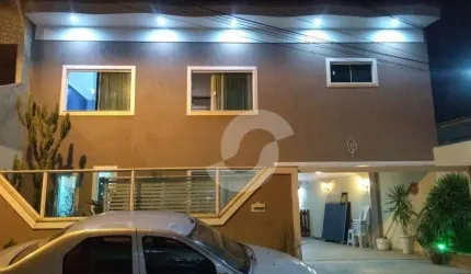 Casa com 3 dormitórios à venda, 240 m² por R$ 790.000,00 - Camarão - São Gonçalo/RJ