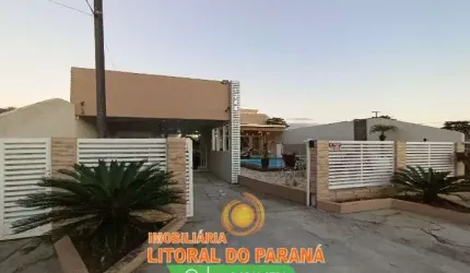Casa Padrão 3 Quartos, com piscina em Shangri-la