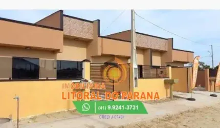 Casa de Esquina com 3 Quartos, Piscina e Churrasqueira.