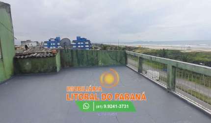 Prédio Residencial sendo 4 apartamentos ,1 ponto comercial e 1 cobertura