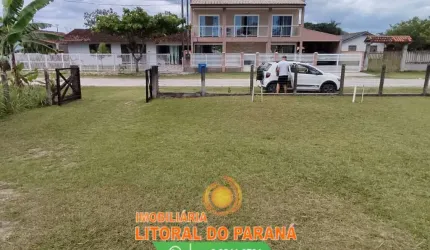 Sobrado 3 quartos perto do mar em Pontal do Sul