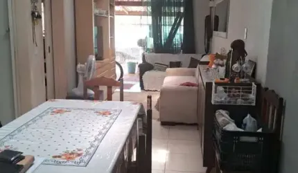 Casa para Venda em Curitiba, santa candida, 2 dormitórios, 1 suíte, 2 banheiros, 2 vagas