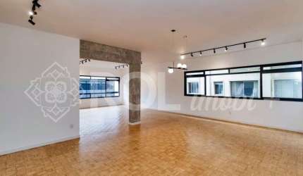 Imperdível oportunidade: Apartamento à venda em Cerqueira César, São Paulo-SP, 3 quartos, 1 suíte, 1 sala, 5 banheiros, 2 vagas, 221m².