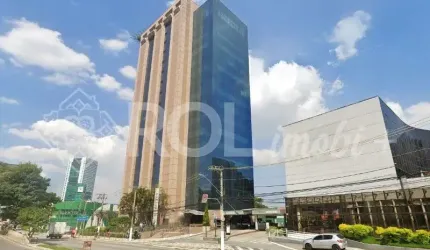 Sala Comercial de 775m² para Locação em Pinheiros, São Paulo-SP: 8 Salas, 9 Banheiros, 21 Vagas de Garagem!