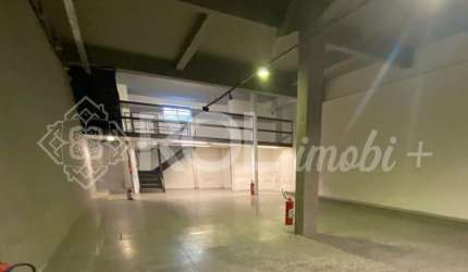 Loja Comercial para Locação no Centro de São Paulo: 1 Sala, 1 Banheiro, 101m² de Área.