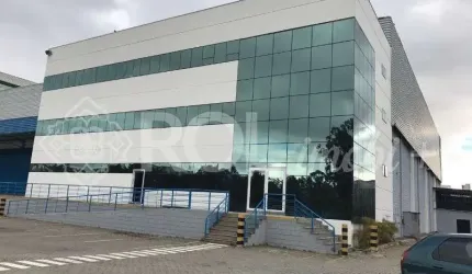 Galpão Comercial de Alto Padrão para Locação em Guarulhos-SP, no Bairro Água Chata, com 6 Salas, 6 Banheiros e 30 Vagas de Garagem.