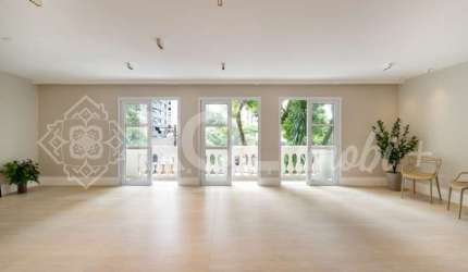 Apartamento de luxo com 3 quartos e 3 suítes no Jardim Paulista, São Paulo-SP: 1 sala, 4 banheiros, 1 vaga, 170m² de área.