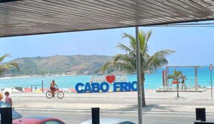 Apartamento  4 quartos, 3 vagas de garagem.
