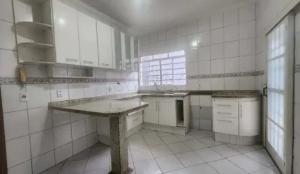 Casa com 3 quartos à venda na Rua Felicíssimo Antônio Pereira, Jardim Eugênia, Bauru, 110 m2 por R$ 310.000