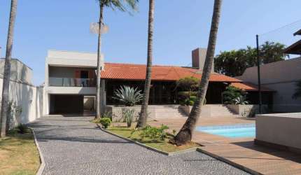 Casa em condomínio fechado com 5 quartos para alugar na Avenida Getúlio Vargas, Samambaia Parque Residencial, Bauru, 540 m2 por R$ 10.000