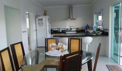 Casa em condomínio fechado com 5 quartos à venda na Avenida Maria Ranieri, Parque Viaduto, Bauru, 360 m2 por R$ 1.350.000