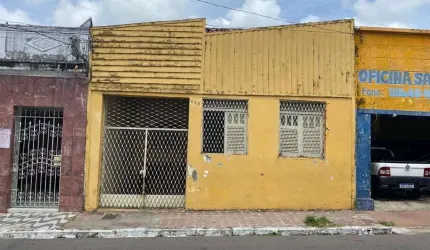 Casa à venda por R$ 450.000,00 - Centro - João Pessoa/PB