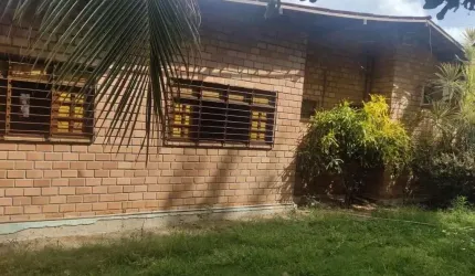 Casa com 3 dormitórios à venda por R$ 750.000,00 - Praia de Carapibus - Conde/PB