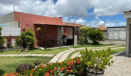 Casa com 3 dormitórios à venda, 180 m² por R$ 880.000 - Cristo Redentor - João Pessoa/PB