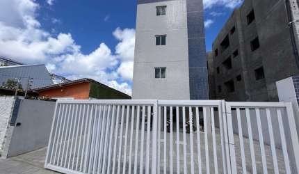 Apartamento com 2 dormitórios à venda, 55 m² por R$ 220.000,00 - Jardim Camboinha - Cabedelo/PB
