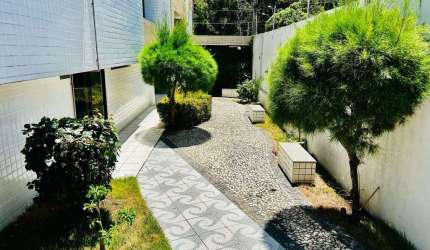 Apartamento com 3 dormitórios à venda, 135 m² por R$ 750.000 - Cabo Branco - João Pessoa/PB
