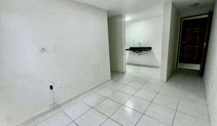 Apartamento com 2 dormitórios à venda por R$ 120.000,00 - Muçumagro - João Pessoa/PB