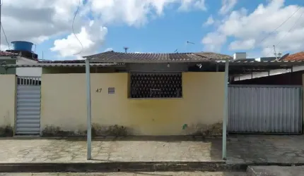 Casa com 4 dormitórios à venda por R$ 220.000 - João Paulo II - João Pessoa/PB