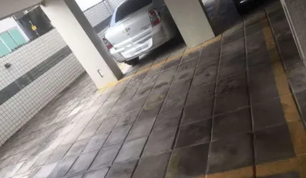 Apartamento com 2 dormitórios à venda, 75 m² por R$ 340.000 - Manaíra - João Pessoa/PB