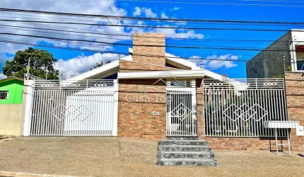 Casa semimobiliada à venda Neves