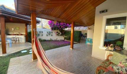 Casa térrea com 3 dormitórios, piscina à venda, 170 m² por R$ 1.950.000 - Urbanova - São José dos Campos/SP