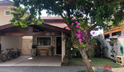 Casa com 4 dormitórios à venda, 200 m² por R$ 1.700.000,00 - Urbanova - São José dos Campos/SP