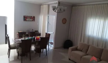 Casa com 3 dormitórios à venda, 174 m² por R$ 780.000,00 - Villa Branca - Jacareí/SP