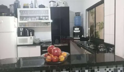 Casa com 3 dormitórios à venda, 200 m² por R$ 635.000 - Jardim Dona Regina - Santa Bárbara D'Oeste/SP