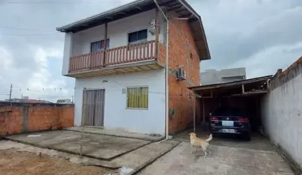 CASA NO BAIRRO SANTA REGINA - ITAJAÍ