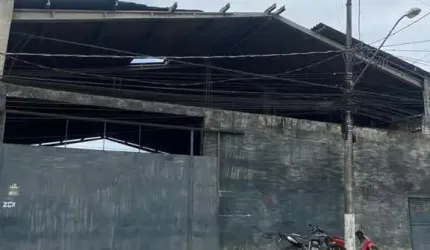 Galpão/Pavilhão Industrial para Aluguel em Vila Sonia Praia Grande-SP