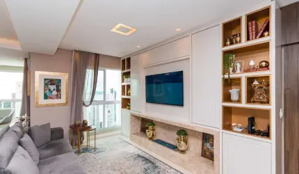 Apartamento no Ed. Império das Ondas em Balneário Camboriú