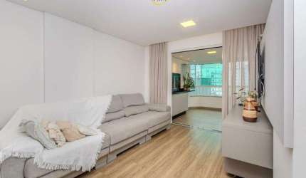 Apartamento no Ed. Blue Marine a venda