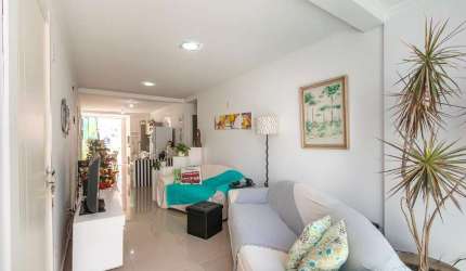 Apartamento à venda com 2 suítes em Balneário Camboriú