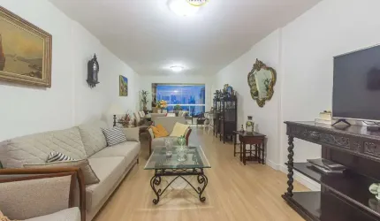 Apartamento Frente Mar à venda em Balneário Camboriú