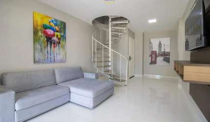 Apartamento duplex à venda no Centro de Balneário Camboriú