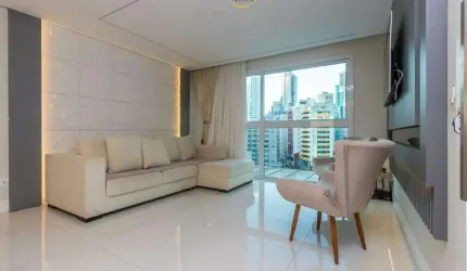 Apartamento à venda no Ed. Phoenix em Balneário Camboriú