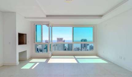 Apartamento vista Mar à venda no Edifício Camboas