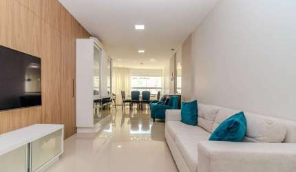 Apartamento à venda na 2ª Quadra de Balneário Camboriú com 3 quartos