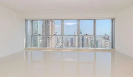 Apartamento à venda no Ed. Vitra by Pininfarina em Balneário Camboriú