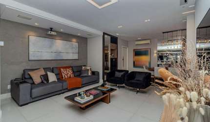 Apartamento à venda no Ed. Chateau de Versailles no centro de Balneário Camboriú