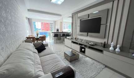 Apartamento perto do mar à venda no Ed. Villa Serena em Balneário Camboriú