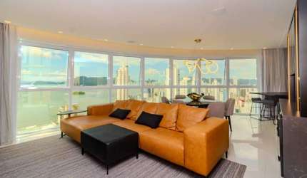 Apartamento com vista mar à venda no Ed. Olympo Tower em Balneário Camboriú