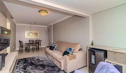 Apartamento perto do mar à venda no Ed. Dom Mauricio em Balneário Camboriú