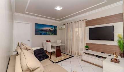Apartamento próximo a praia à venda no Ed. Elisabeth Weber em Balneário Camboriú