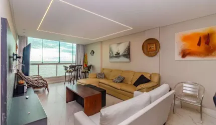 Apartamento frente mar à venda no Ed. Maria Amélia em Balneário Camboriú