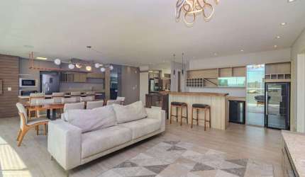 Apartamento vista mar à venda no Ed. Mirage na Praia Brava