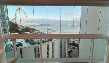Apartamento com vista mar à venda no Ed. Santé em Balneário Camboriú