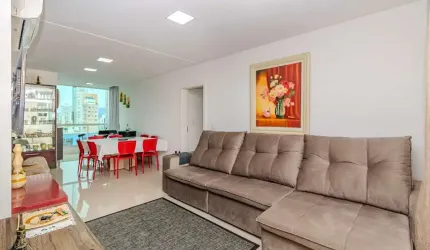 Apartamento à venda no Ed. Ilha D' Montserrat em Balneário Camboriú