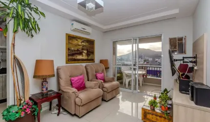 Apartamento à venda no centro de Balneário Camboriú