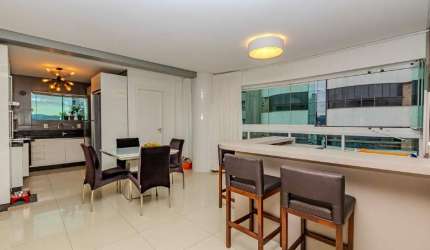 Apartamento à venda no centro de Balneário Camboriú